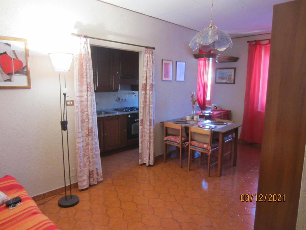 Casa Lucy Apartment Aosta Bagian luar foto