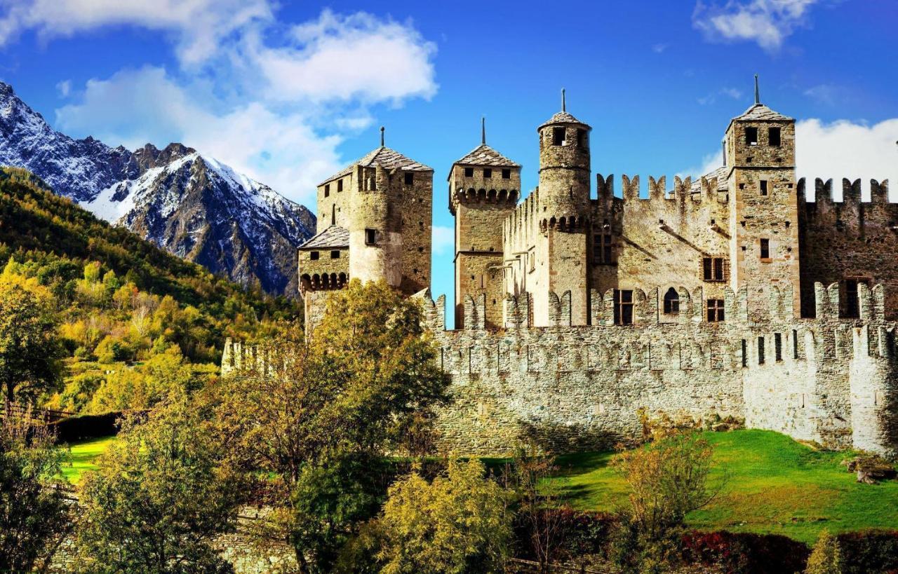 Casa Lucy Apartment Aosta Bagian luar foto